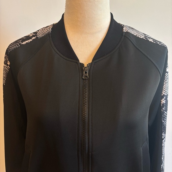 Pam & Gela Black Snakeskin Print Front Zip Track Jacket Medium Athleisure - Picture 9 of 13